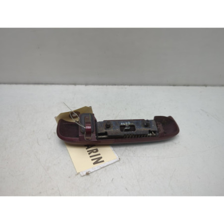 Bouton de coffre MITSUBISHI SPACE STAR 3