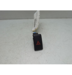 Bouton de warning MITSUBISHI SPACE STAR 3 Photo n°1