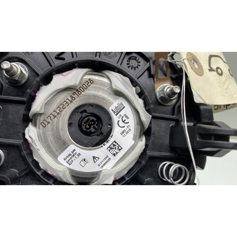Air bag conducteur MERCEDES CLASSE B 247 Photo n°5