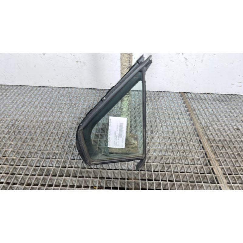 Custode avant gauche (porte) TOYOTA YARIS 3 Photo n°1