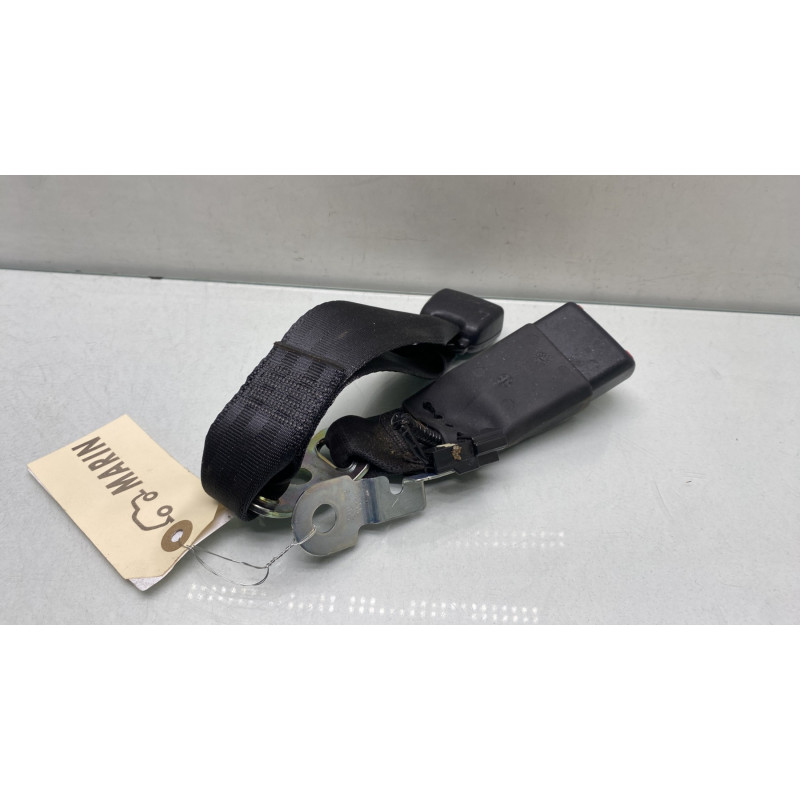 Attache ceinture arriere droit TOYOTA YARIS 3 Photo n°3