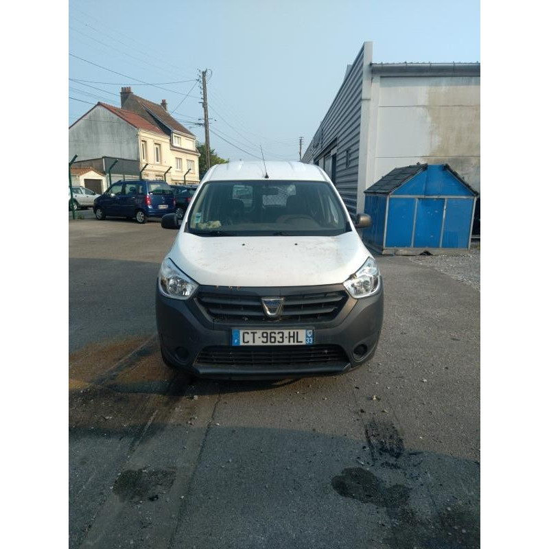 Pare boue avant gauche DACIA DOKKER Photo n°14