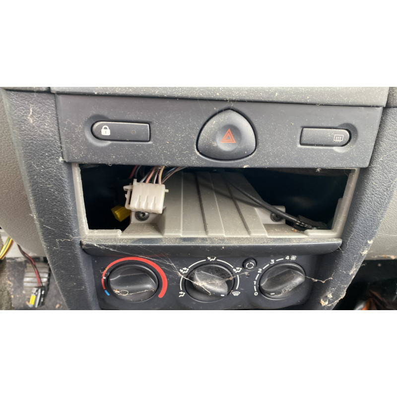 Fermeture de capot RENAULT CLIO 2 Photo n°12