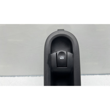 Interrupteur de leve vitre avant droit RENAULT TWINGO 2