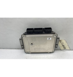 Calculateur moteur PEUGEOT 308 1