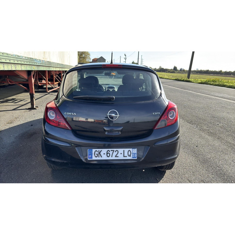 Feu arriere principal gauche (feux) OPEL CORSA D Photo n°7