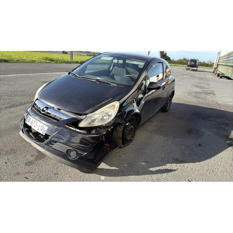 Feu arriere principal gauche (feux) OPEL CORSA D Photo n°11