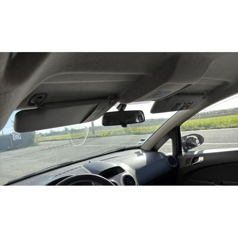 Feu arriere principal gauche (feux) OPEL CORSA D Photo n°12