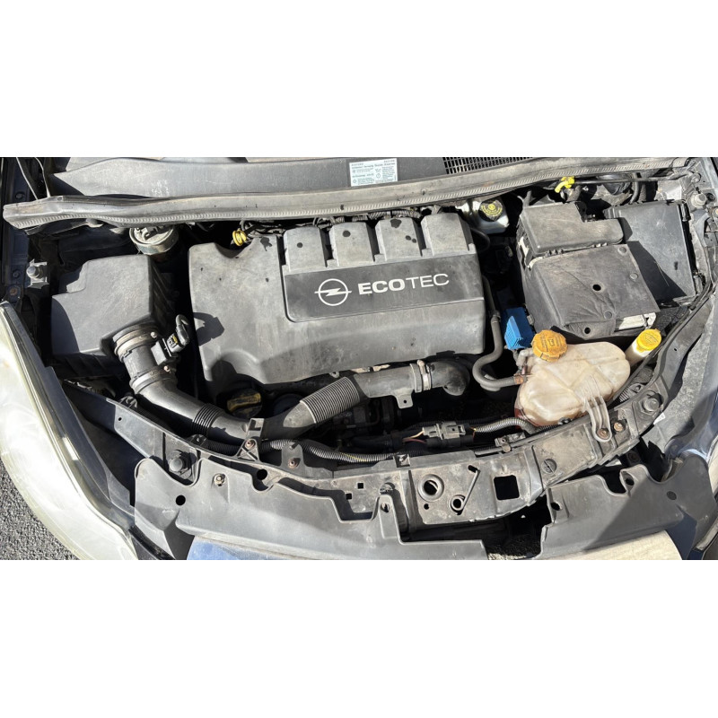 Feu arriere principal gauche (feux) OPEL CORSA D Photo n°13
