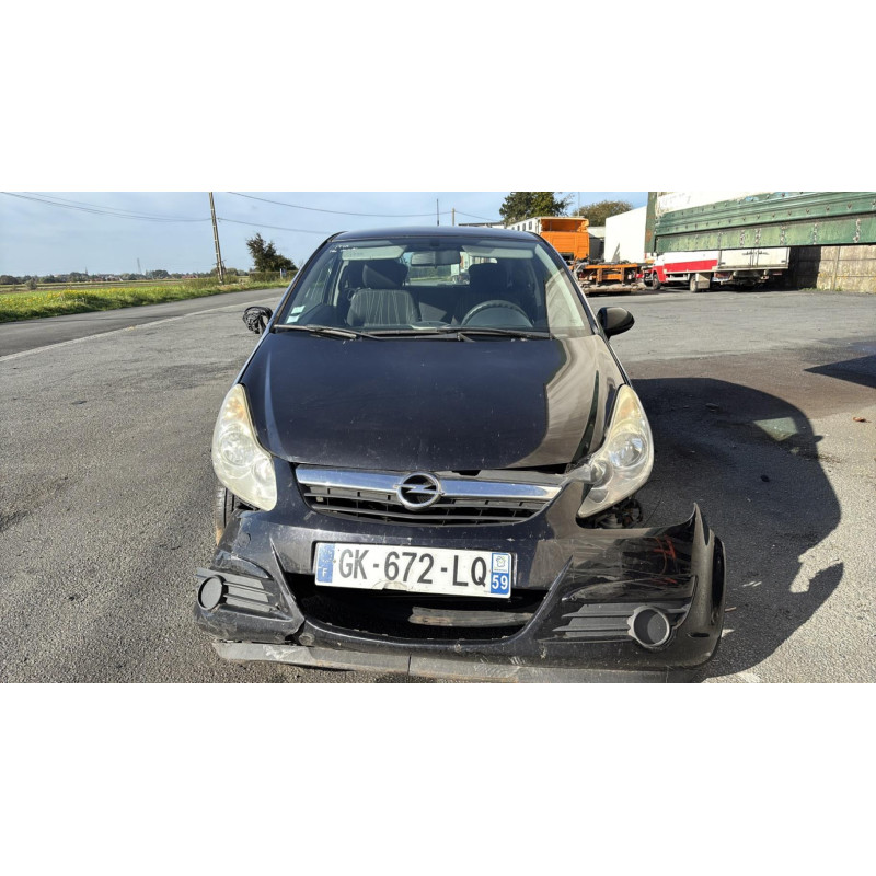 Feu arriere principal gauche (feux) OPEL CORSA D Photo n°16