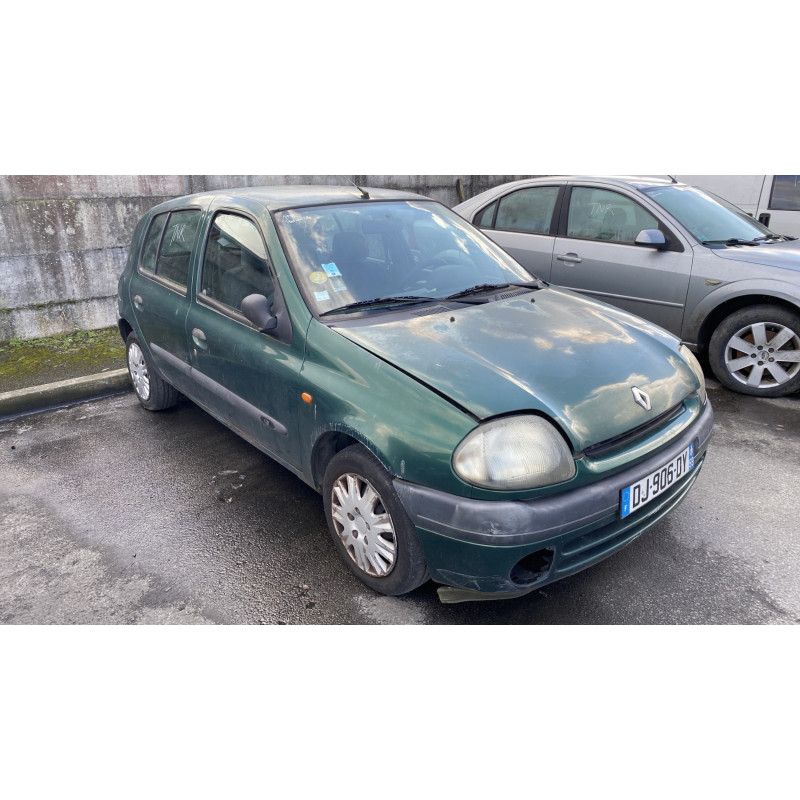 Calandre RENAULT CLIO 2 Photo n°6