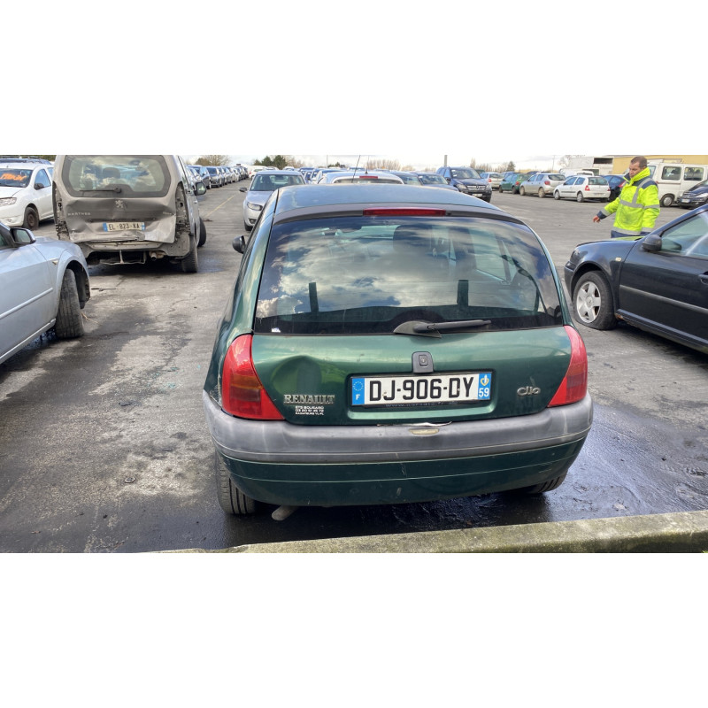 Calandre RENAULT CLIO 2 Photo n°9