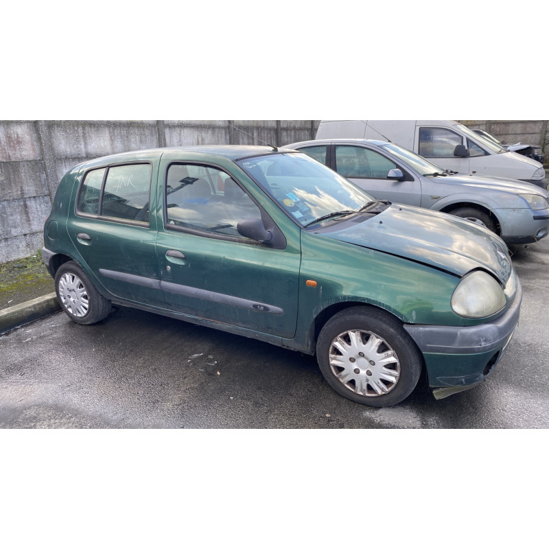 Calandre RENAULT CLIO 2 Photo n°11