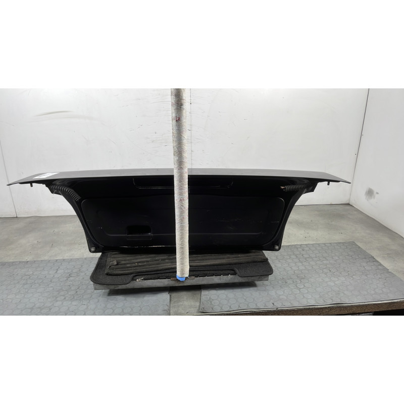 Malle/Hayon arriere VOLKSWAGEN GOLF 4 Photo n°4
