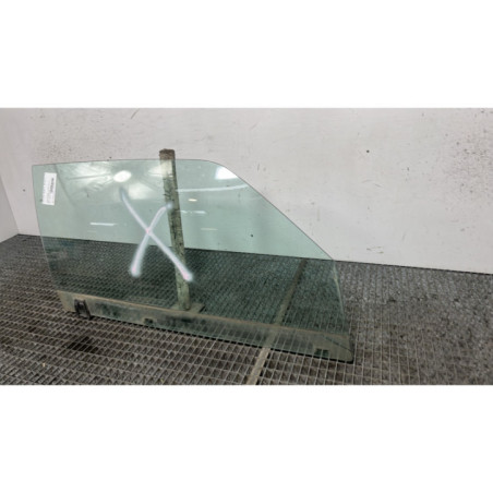 Vitre avant droit VOLKSWAGEN GOLF 4