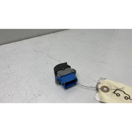 Interrupteur de leve vitre avant droit RENAULT MASTER 3
