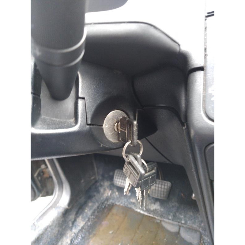 Serrure de coffre PEUGEOT 205 Photo n°4