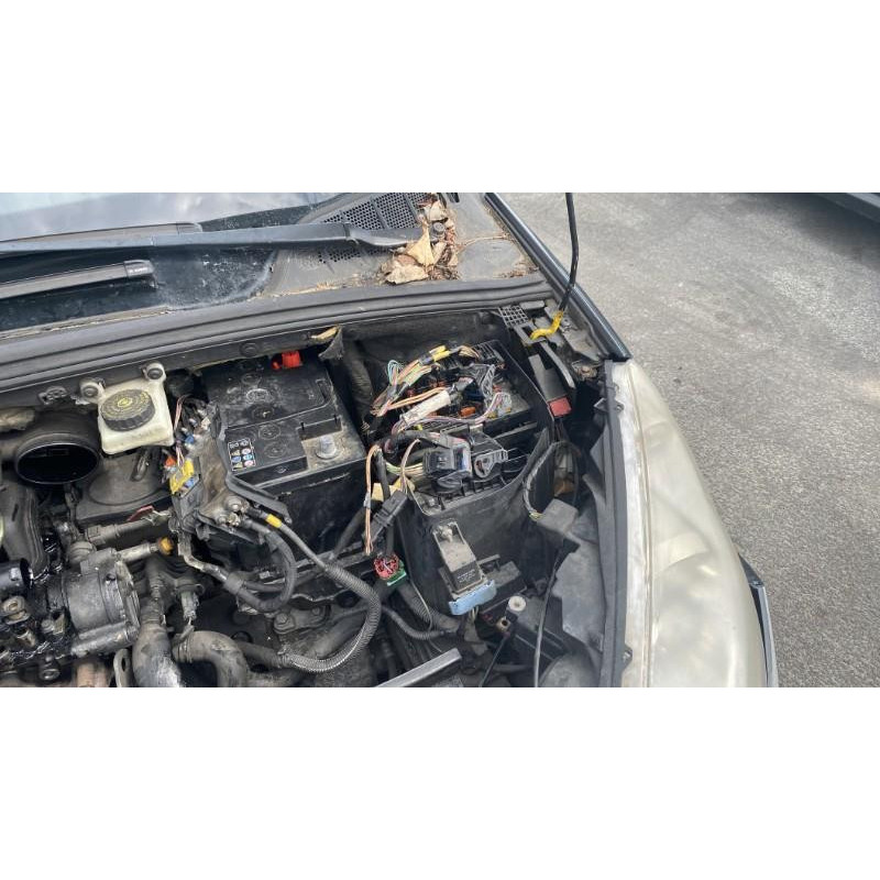 Leve vitre electrique avant gauche PEUGEOT 308 1 Photo n°9