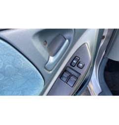 Neiman TOYOTA YARIS 1