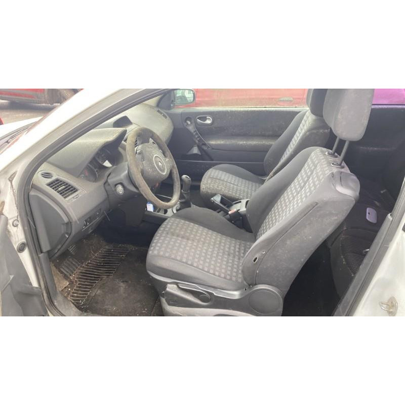 Pare choc arriere RENAULT MEGANE 2 Photo n°7