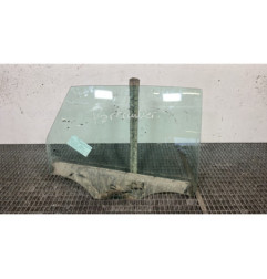 Vitre arriere droit OPEL ASTRA J Photo n°1