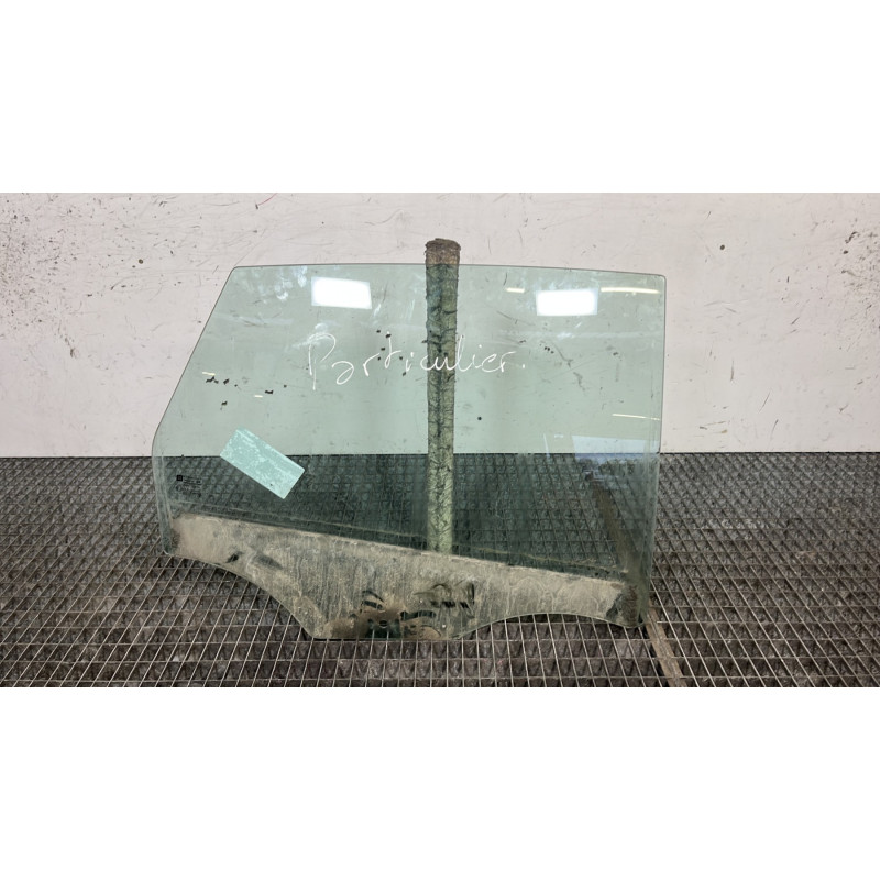 Vitre arriere droit OPEL ASTRA J Photo n°1