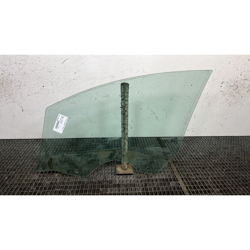 Vitre avant droit OPEL ASTRA J Photo n°4