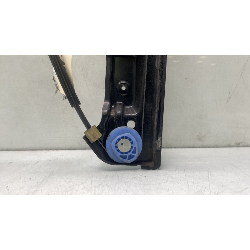 Leve vitre electrique avant gauche OPEL ASTRA J Photo n°9