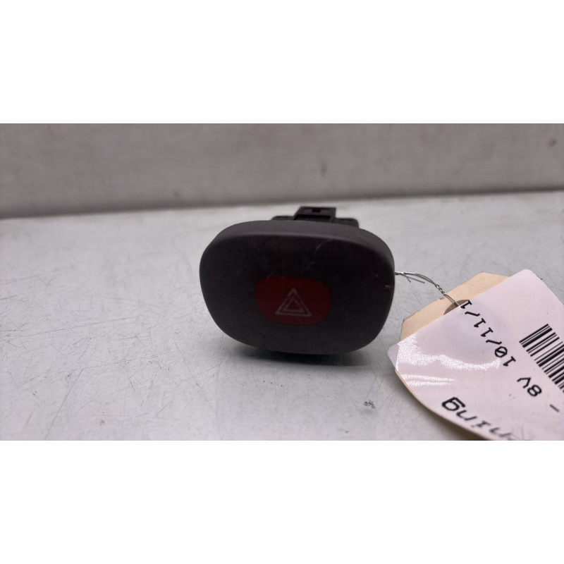 Bouton de warning RENAULT CLIO 2 Photo n°1