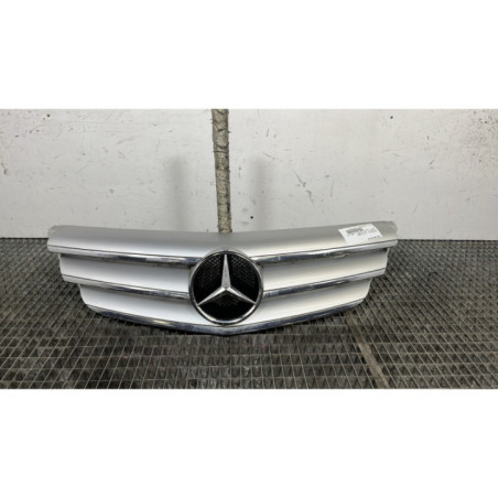 Calandre MERCEDES CLASSE B 245 Photo n°1
