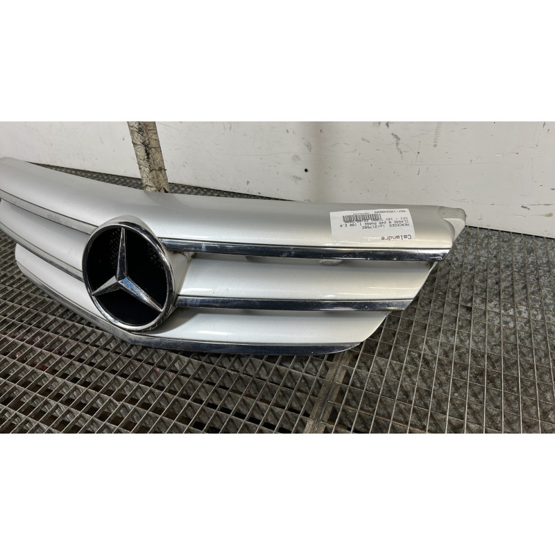 Calandre MERCEDES CLASSE B 245 Photo n°3