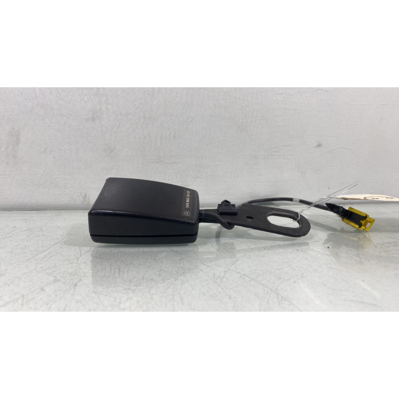 Attache ceinture arriere droit MERCEDES CLASSE B 245 Photo n°3