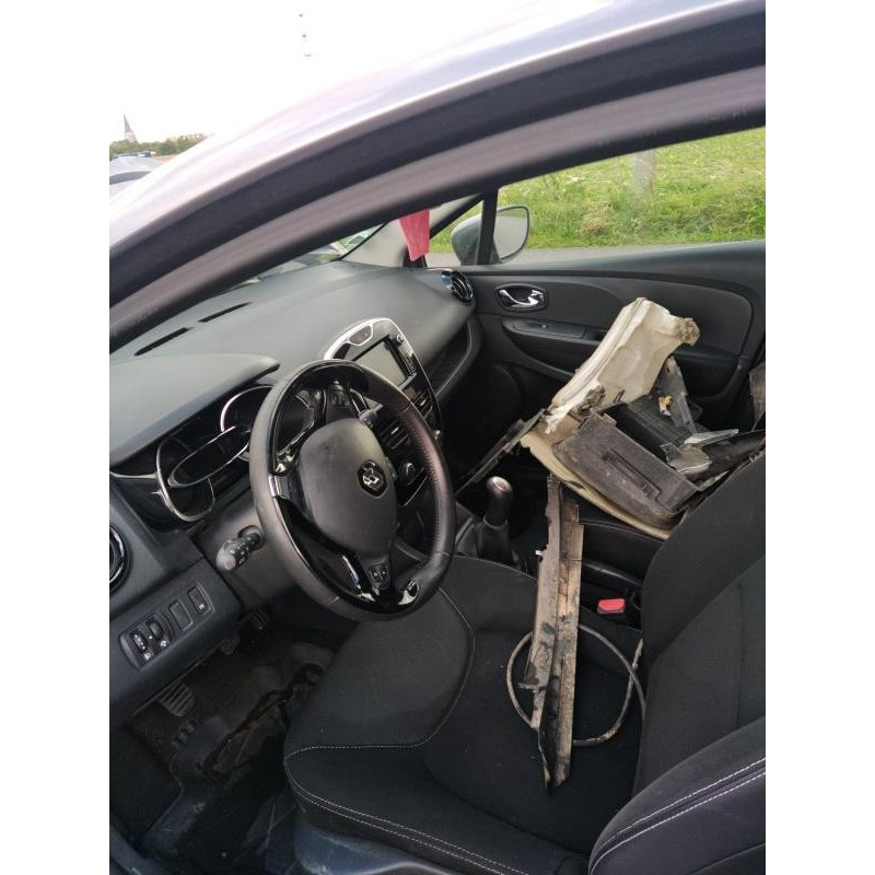 Feu arriere principal gauche (feux) RENAULT CLIO 4 Photo n°7