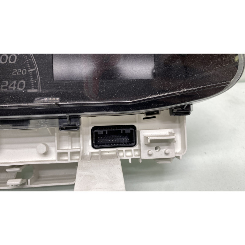 Compteur TOYOTA YARIS 2 Photo n°3