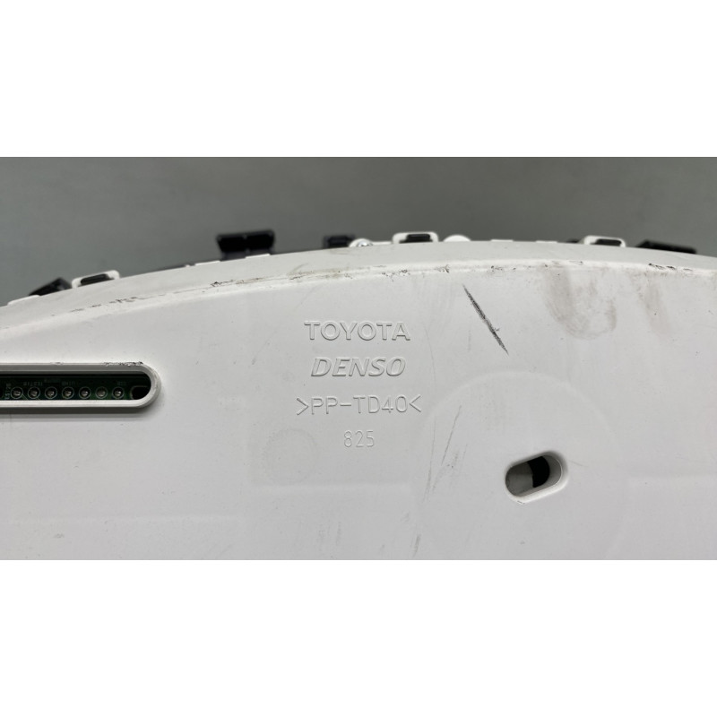 Compteur TOYOTA YARIS 2 Photo n°6