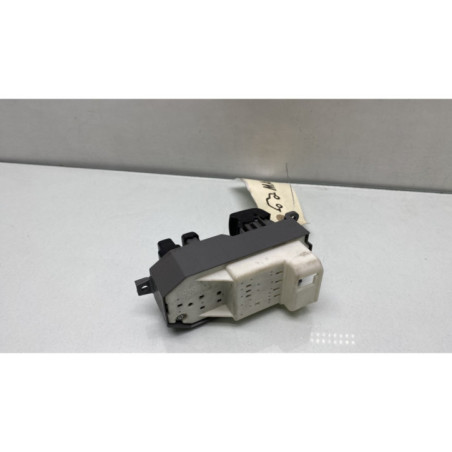 Interrupteur de leve vitre avant gauche TOYOTA YARIS 2