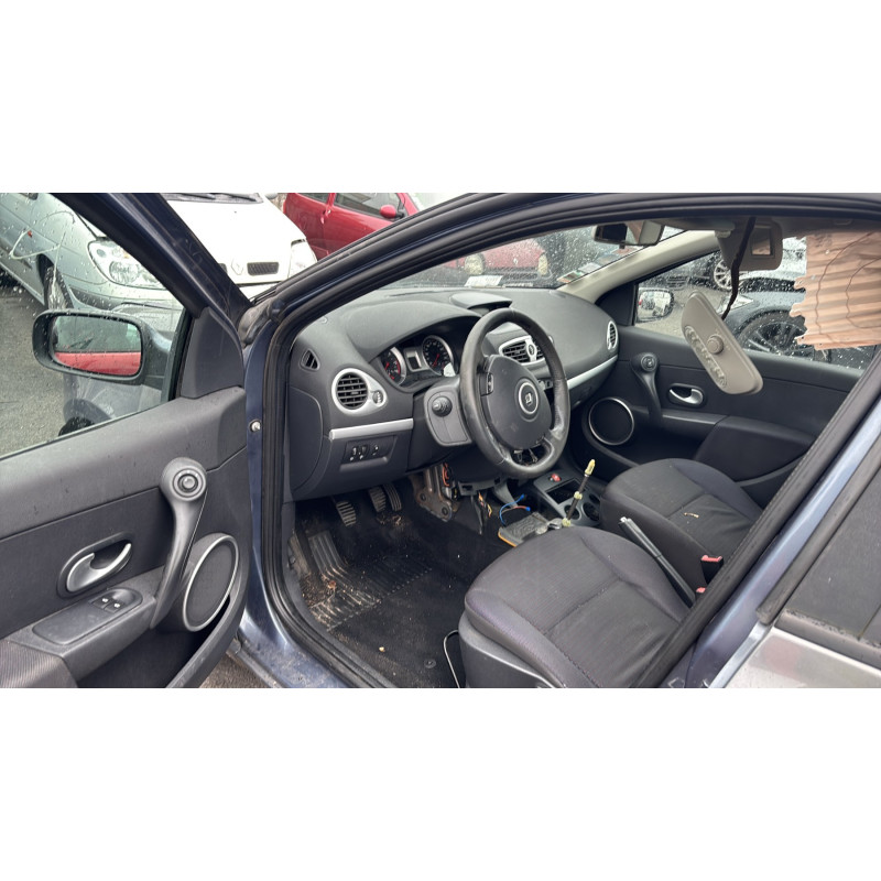 Becquet RENAULT CLIO 3 Photo n°13