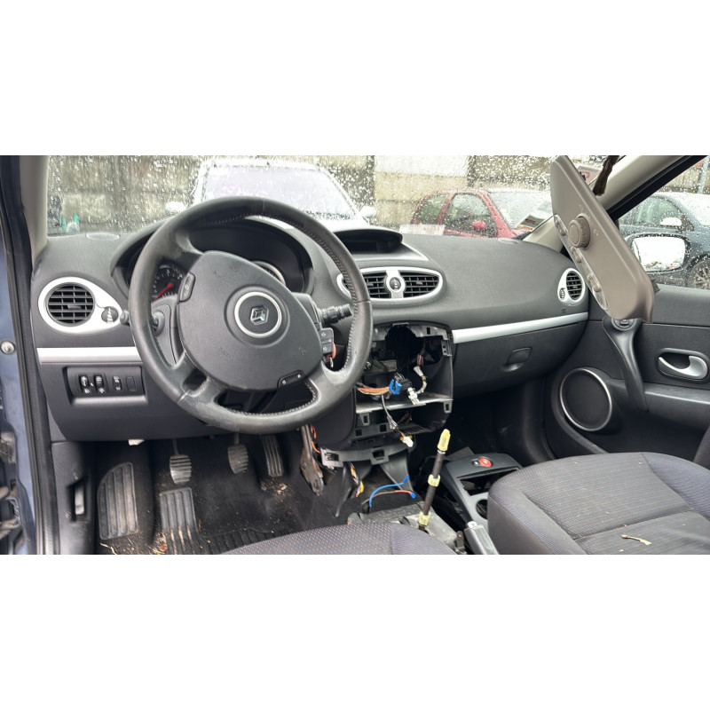 Becquet RENAULT CLIO 3 Photo n°16