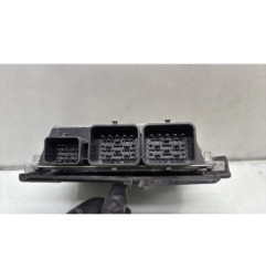 Calculateur moteur PEUGEOT 208 1