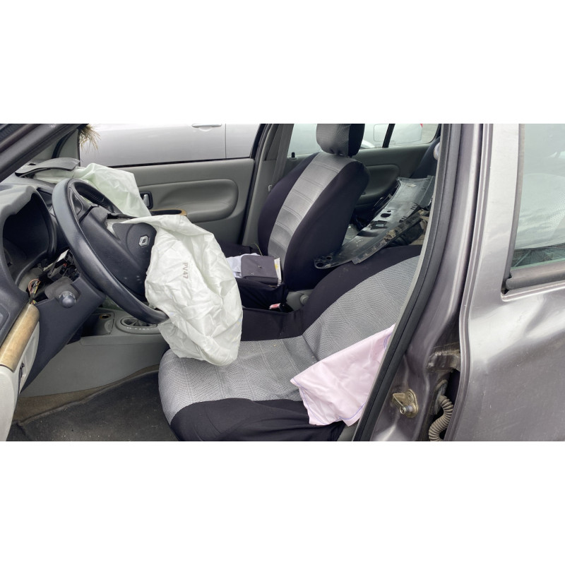 Poignee porte avant gauche RENAULT CLIO 2 Photo n°15