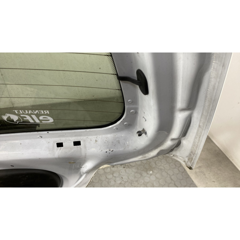 Malle/Hayon arriere RENAULT TWINGO 2 Photo n°10