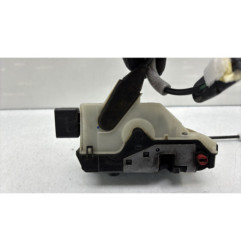 Serrure arriere droit PEUGEOT 208 1
