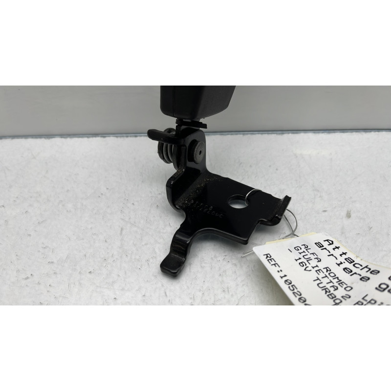 Attache ceinture arriere gauche ALFA ROMEO GIULIETTA 2 Photo n°2