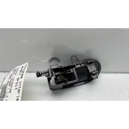 Poignee interieur avant droit TOYOTA YARIS 1