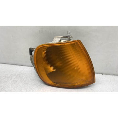 Optique avant secondaire droit (feux)(clignotant) VOLKSWAGEN POLO 3 Photo n°1