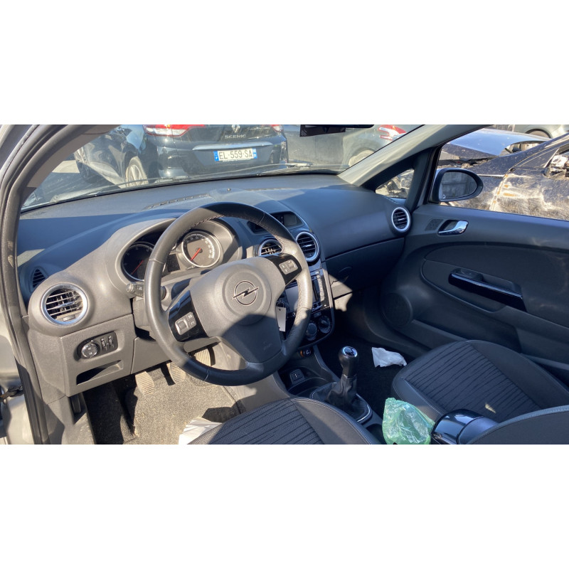 Ceinture avant droit OPEL CORSA D Photo n°17