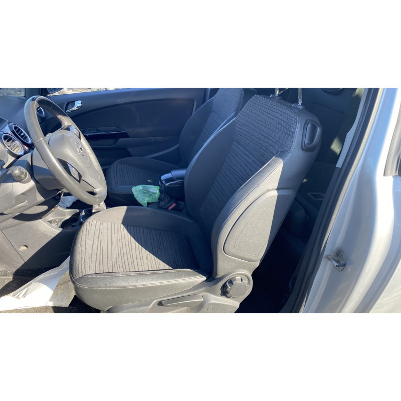 Leve vitre electrique avant gauche OPEL CORSA D Photo n°19