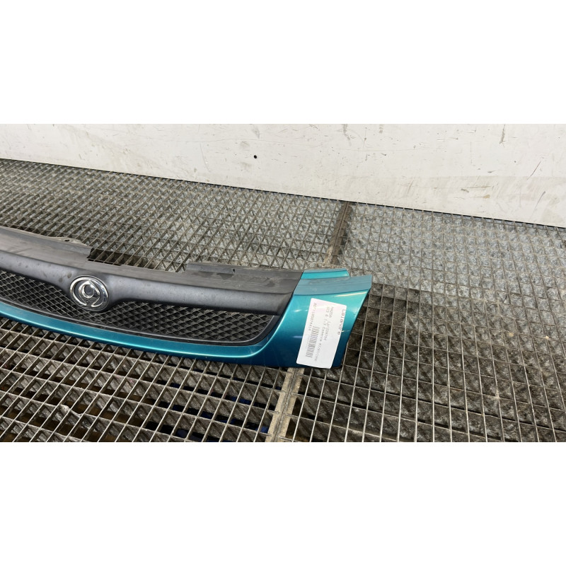 Calandre MAZDA 323 6 Photo n°3