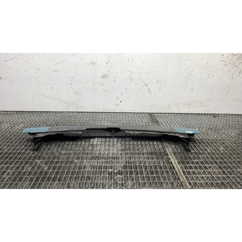 Calandre MAZDA 323 6 Photo n°4