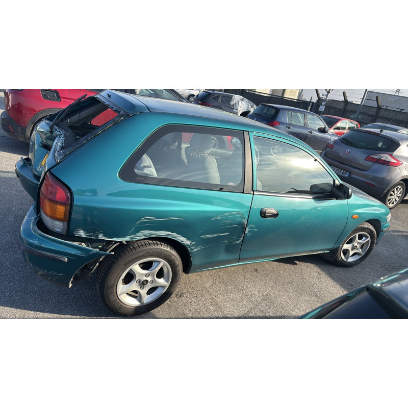 Calandre MAZDA 323 6 Photo n°11